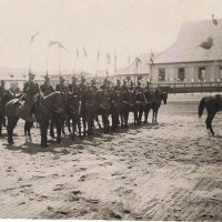 Zbiórka szwadronu pułku na placu ćwiczeń